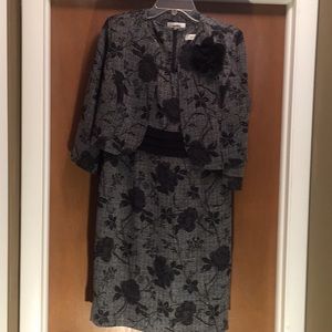 Gray dress with black roses